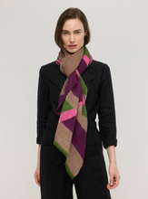 Load image into Gallery viewer, Princesse et Dragons Sillage Scarf Pink
