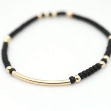 Charger l'image dans la galerie, Orange Avocado Alpine Jet Black Toho Bead and Gold Bar Bracelet
