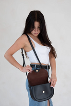 Charger l'image dans la galerie, Risa Jones Crossbody Black
