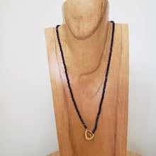 Charger l'image dans la galerie, SB Atelier Creative Boomerang Necklace Lapis
