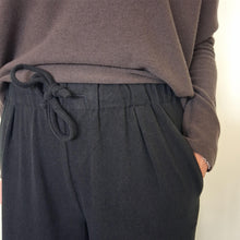 Charger l'image dans la galerie, Neirami Basic Trousers Black
