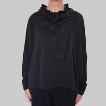 Charger l'image dans la galerie, Neirami Pullover with Ruffles Black
