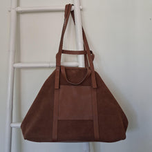 Load image into Gallery viewer, Mathilde C Please Camel
