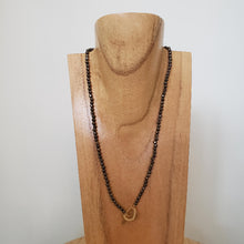 Charger l'image dans la galerie, SB Atelier Creative Boomerang Necklace Pyrite
