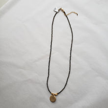 Charger l'image dans la galerie, SB Atelier Creative Petit Disc Necklace Pyrite
