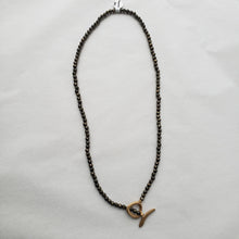 Charger l'image dans la galerie, SB Atelier Creative Boomerang Necklace Pyrite
